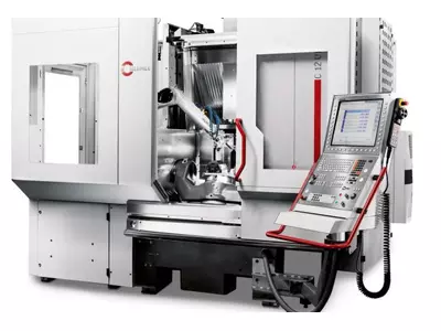 Hermle C 12 U mit Robotersystem